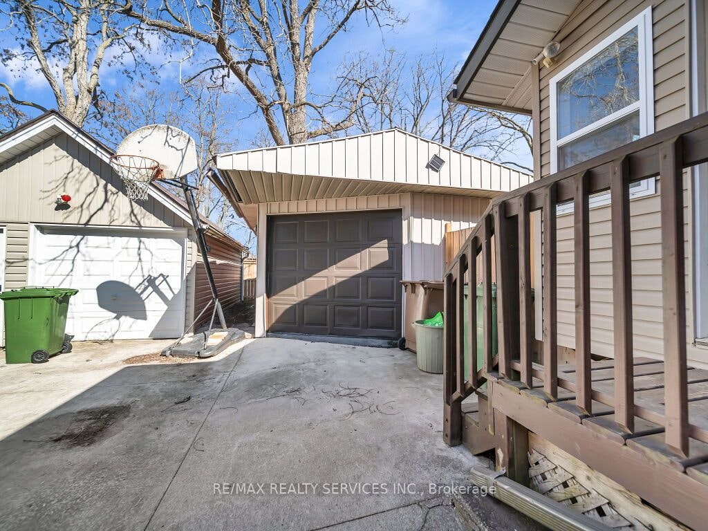 65 Moore Street, St. Thomas, ON, N5R 3W4 - 9