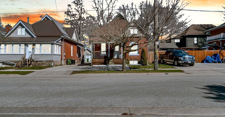 65 Moore Street, St. Thomas, ON, N5R 3W4