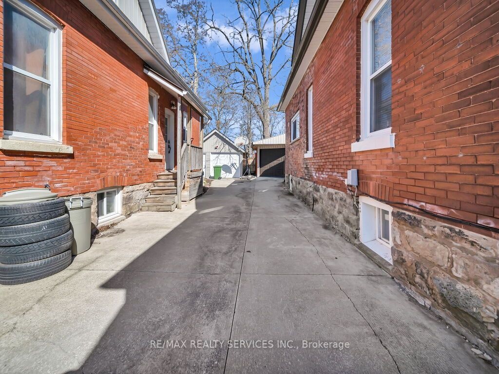 65 Moore Street, St. Thomas, ON, N5R 3W4 - 8