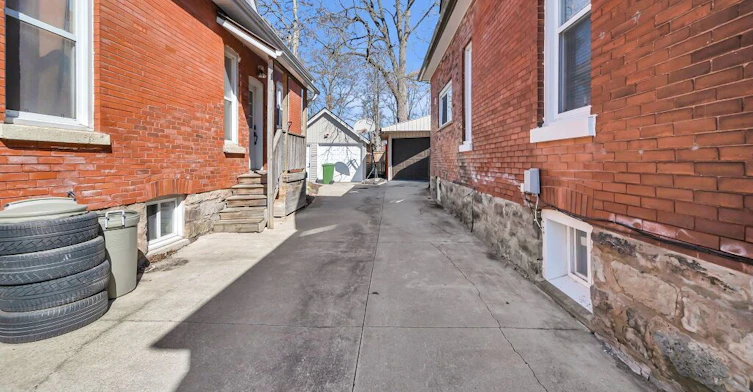 65 Moore Street, St. Thomas, ON, N5R 3W4 - 8