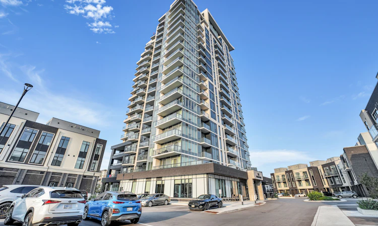 1011-385 Winston Road