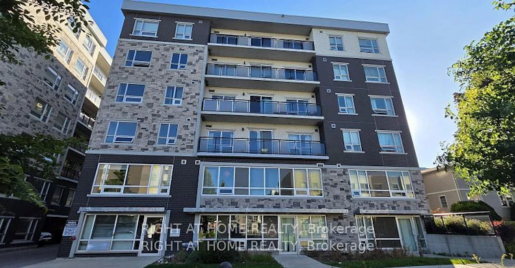 206-275A Larch Street, Waterloo, ON, N5L 0J1