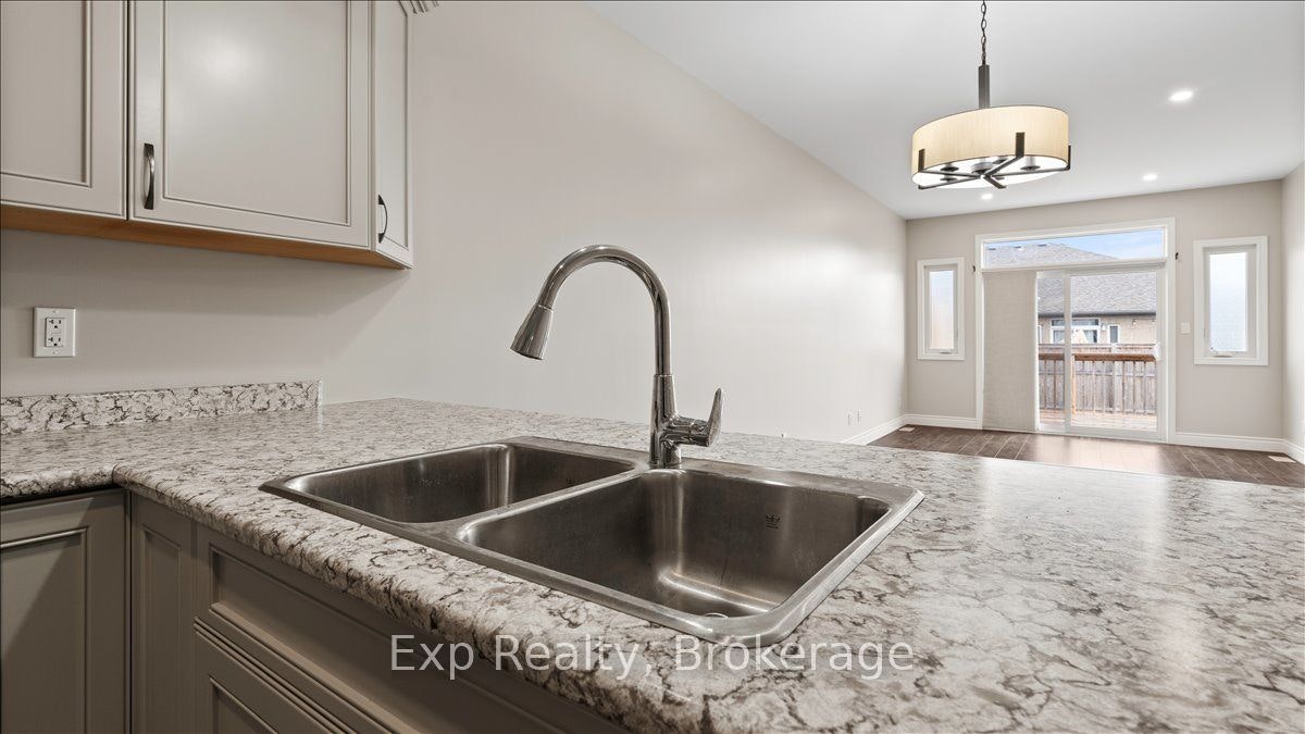 3 Farmington Crescent, Belleville, ON, K8N 0J9 - 3
