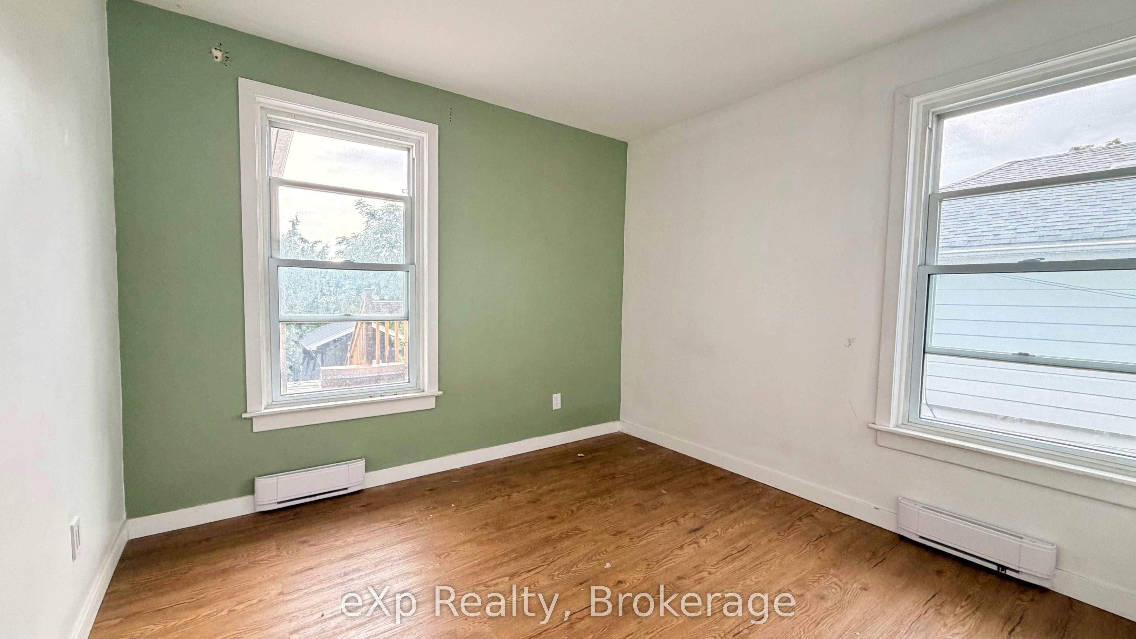 20 Charlotte Street, Belleville, ON, K8P 1E2 - 6