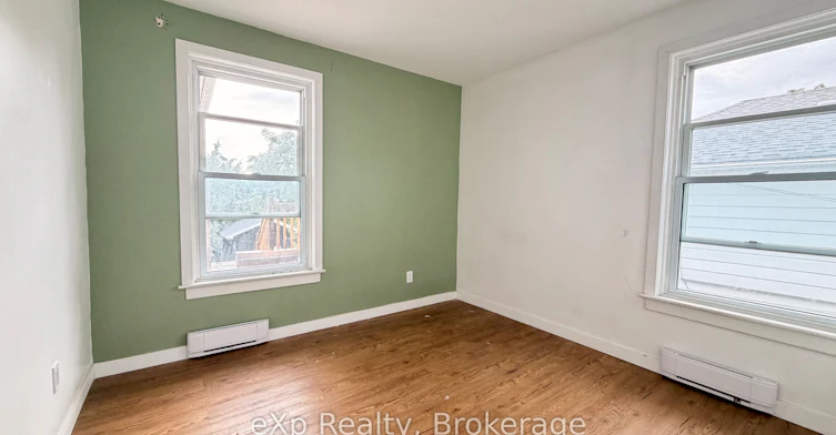20 Charlotte Street, Belleville, ON, K8P 1E2 - 6