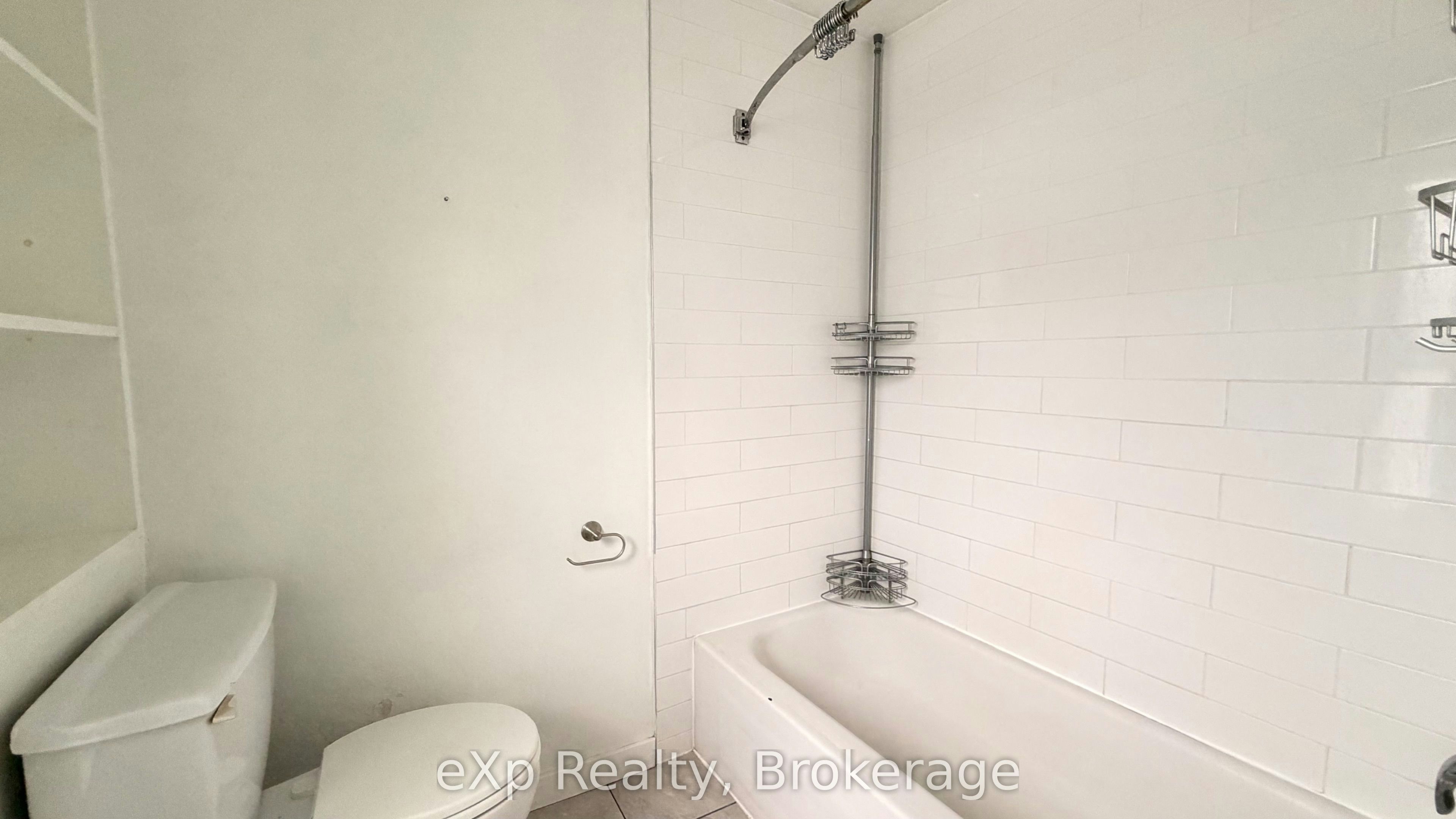20 Charlotte Street, Belleville, ON, K8P 1E2 - 8