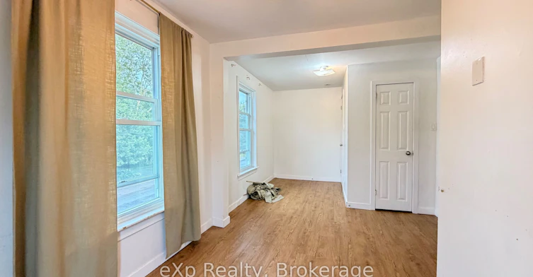 20 Charlotte Street, Belleville, ON, K8P 1E2 - 10