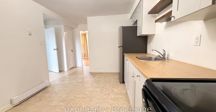 20 Charlotte Street, Belleville, ON, K8P 1E2 - 5