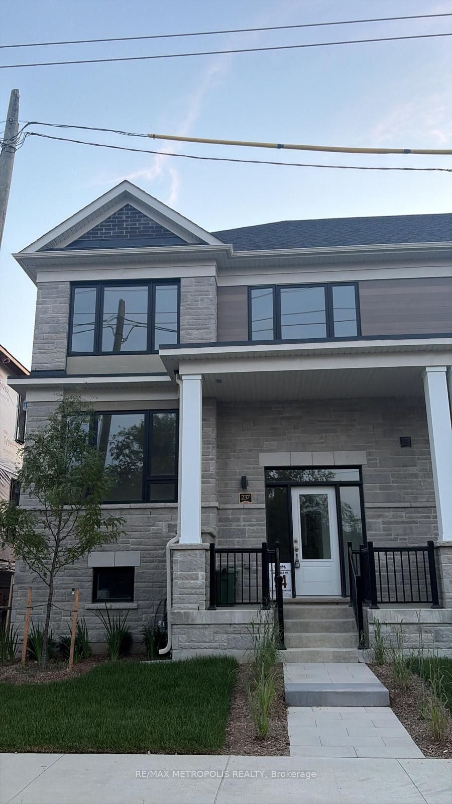 237 Lindsay Street N, Kawartha Lakes, ON, K9V 0T5