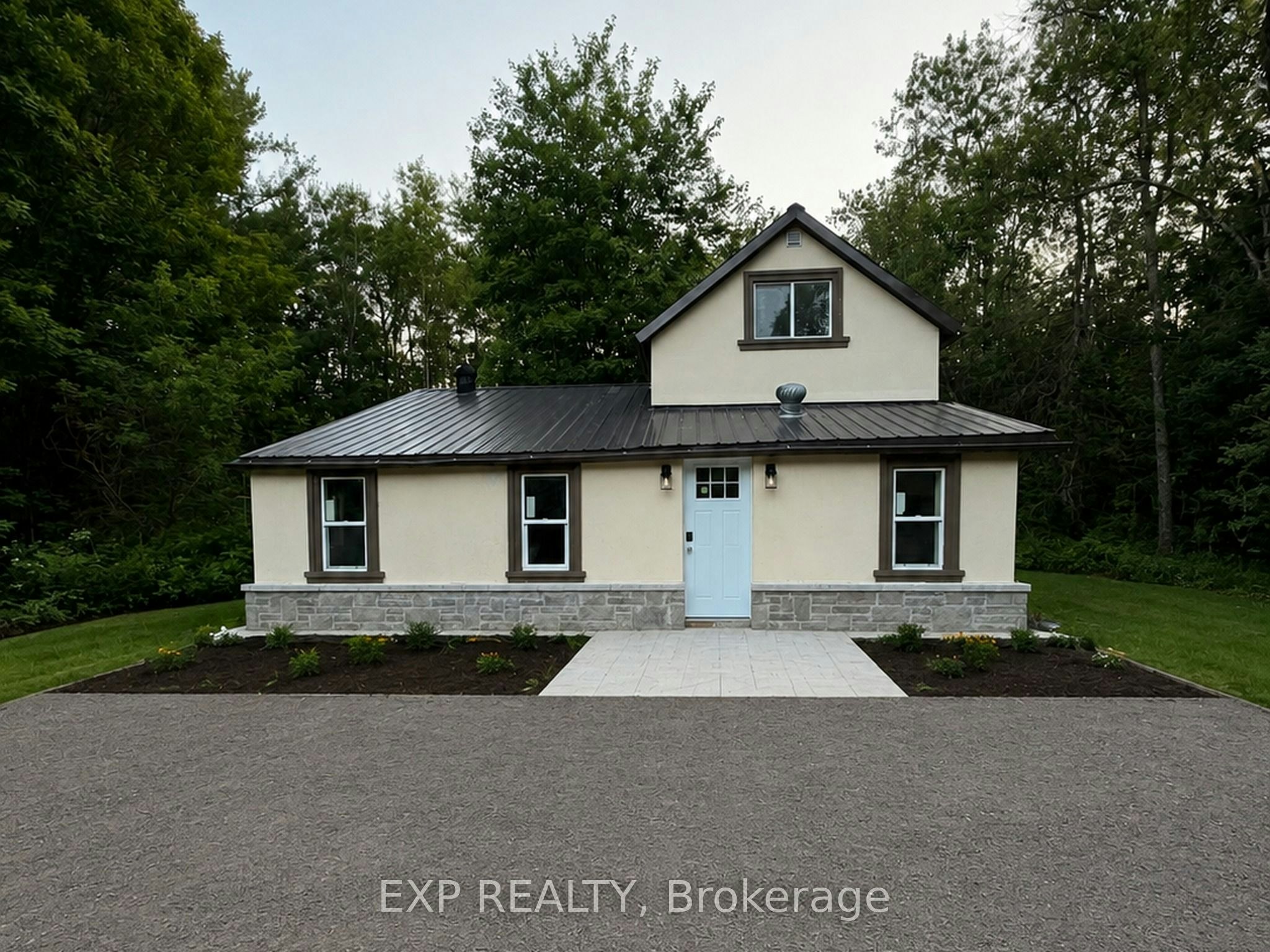 137 Old North Road S, Huntsville, ON, P1H 2J4