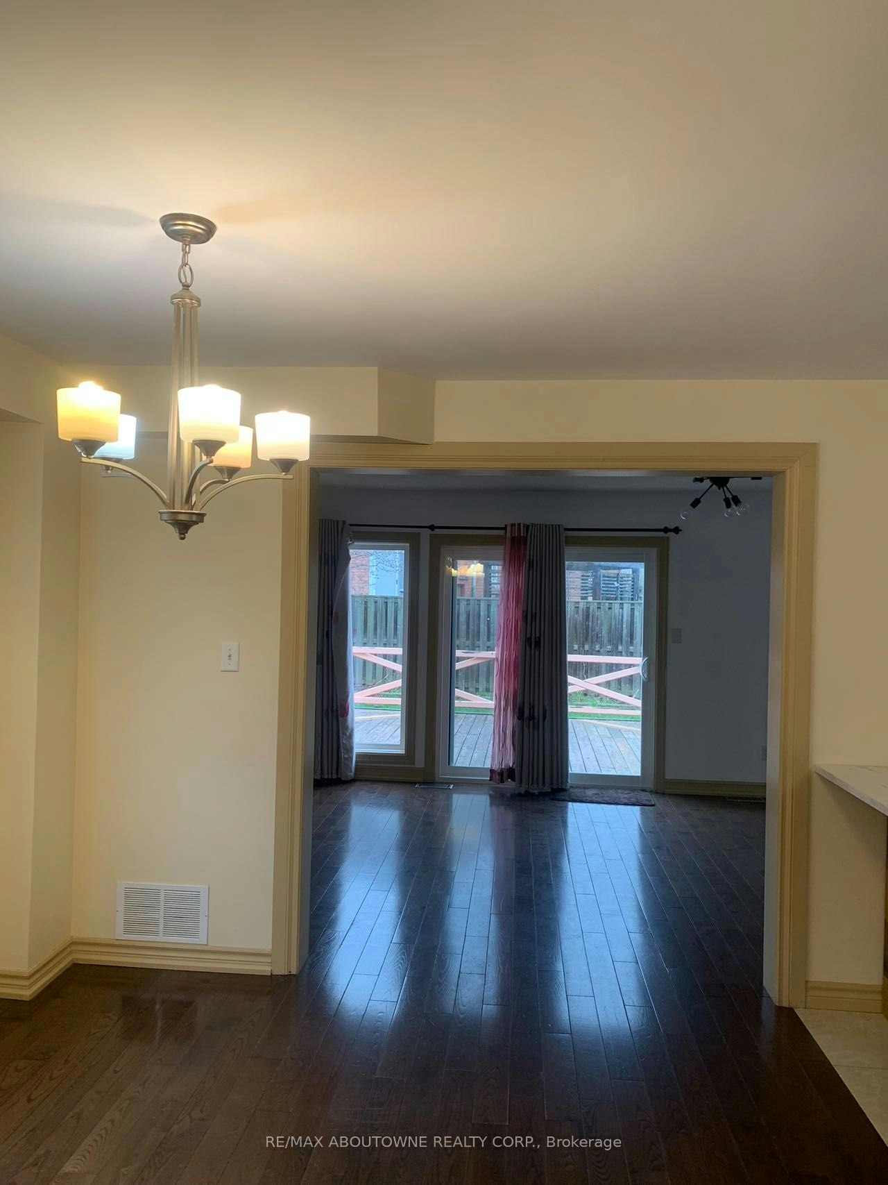 98 Adler Drive, Cambridge, ON, N3C 4B7 - 3