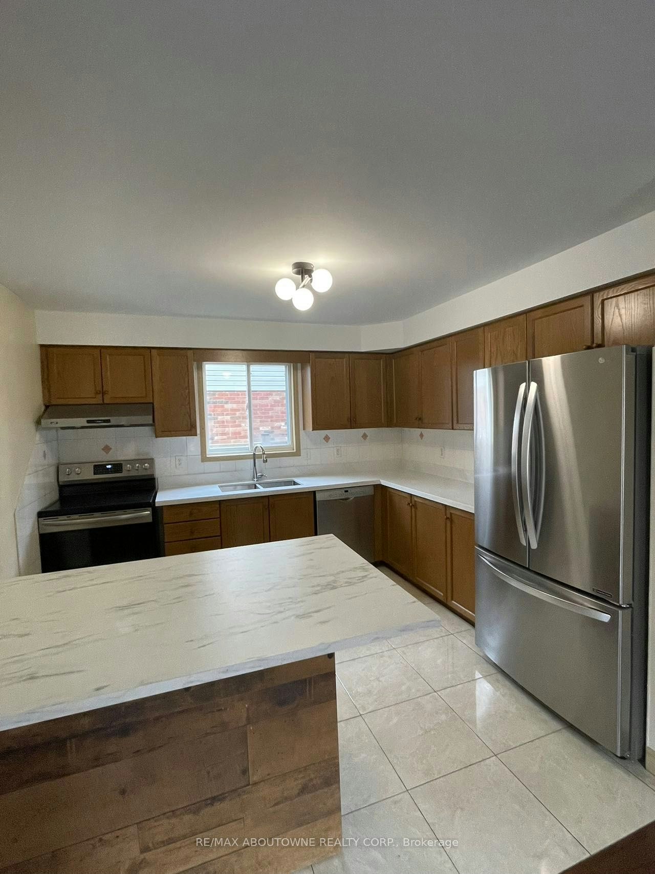 98 Adler Drive, Cambridge, ON, N3C 4B7 - 6