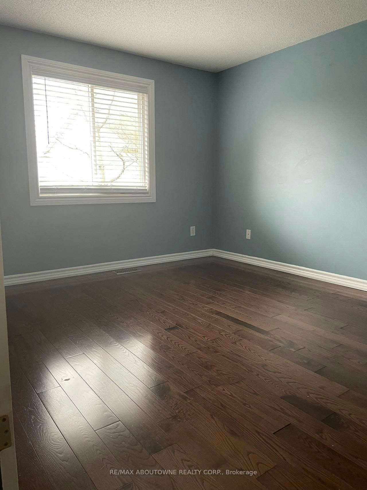 98 Adler Drive, Cambridge, ON, N3C 4B7 - 8