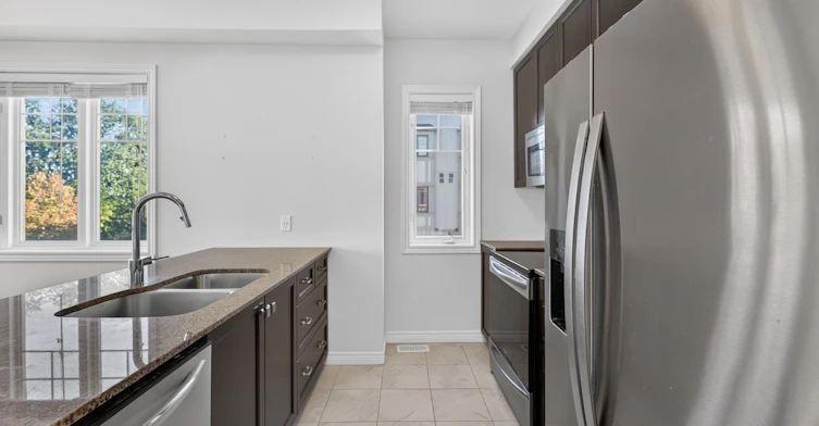 18-1169 Garner Road E, Hamilton, ON, L9G 0G8 - 12