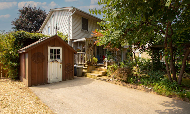 59 Breckenridge Crescent
