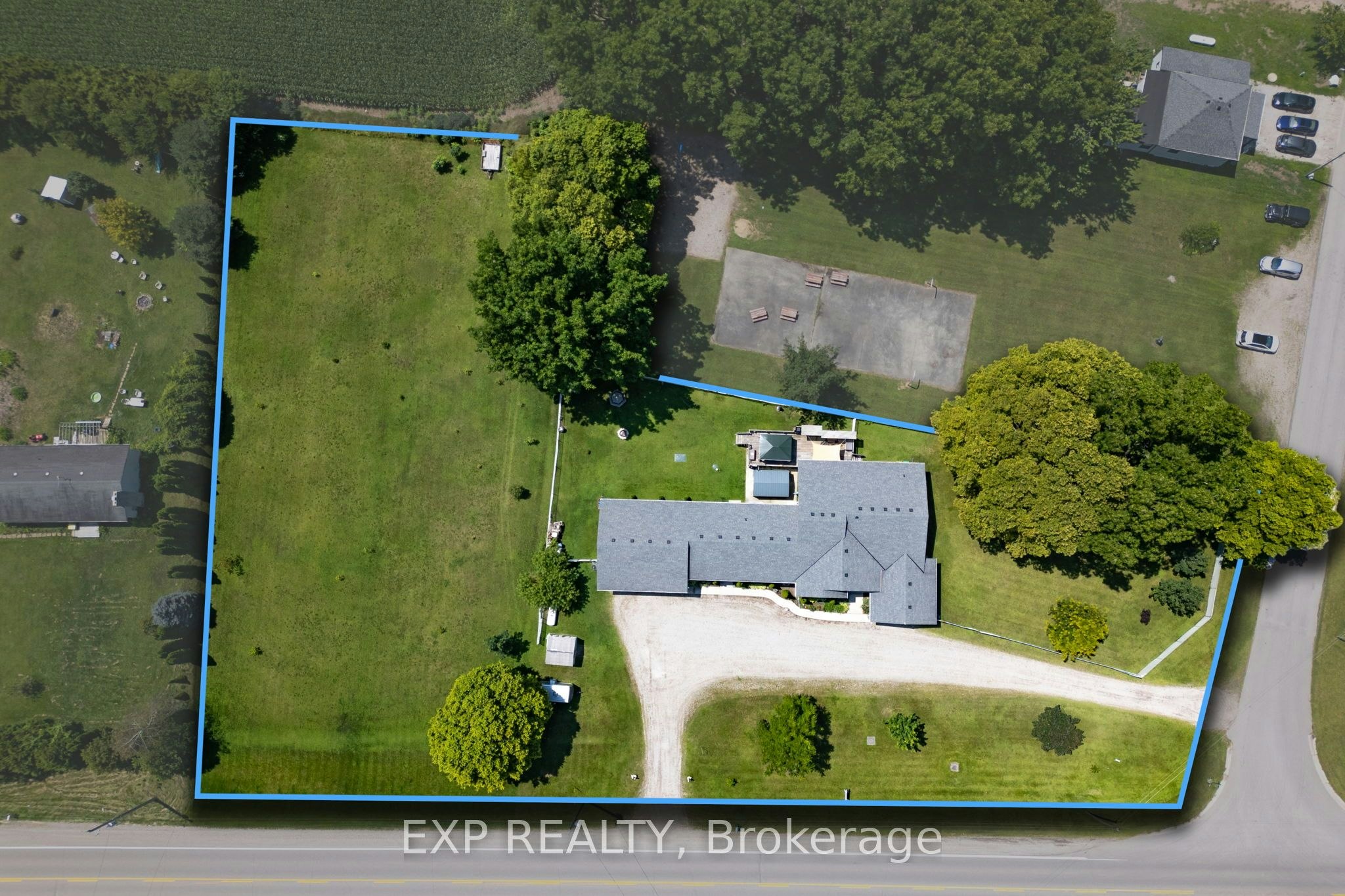 20437 Melbourne Road, Southwest Middlesex, ON, N0L 1T0