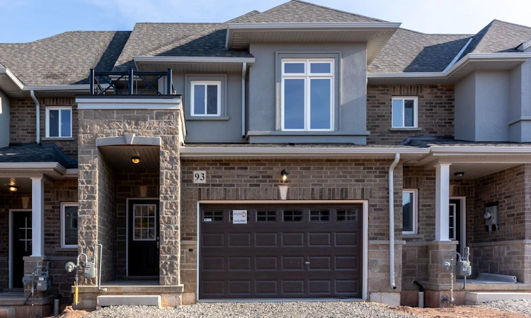 93 Pinot Crescent