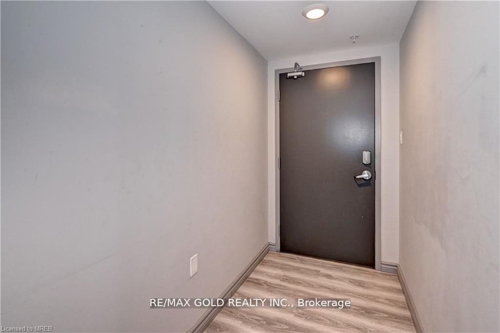 G304-275 Larch Street, Waterloo, ON, N2L 3R2 - 2
