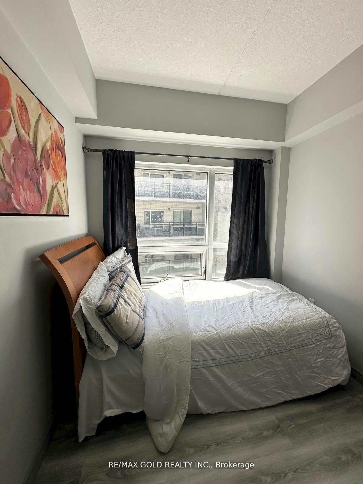 G304-275 Larch Street, Waterloo, ON, N2L 3R2 - 3