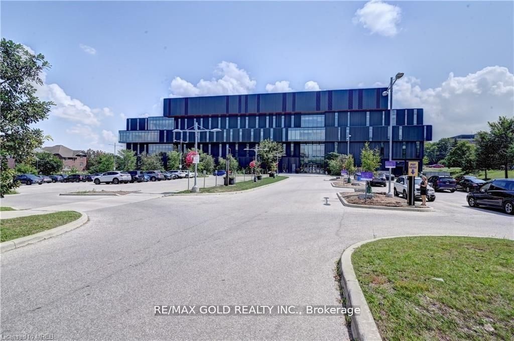 G304-275 Larch Street, Waterloo, ON, N2L 3R2 - 10