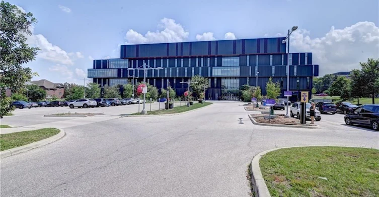 G304-275 Larch Street, Waterloo, ON, N2L 3R2 - 10