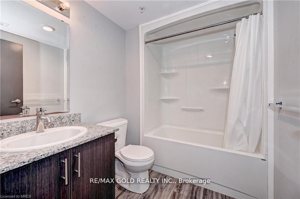 G304-275 Larch Street, Waterloo, ON, N2L 3R2 - 9