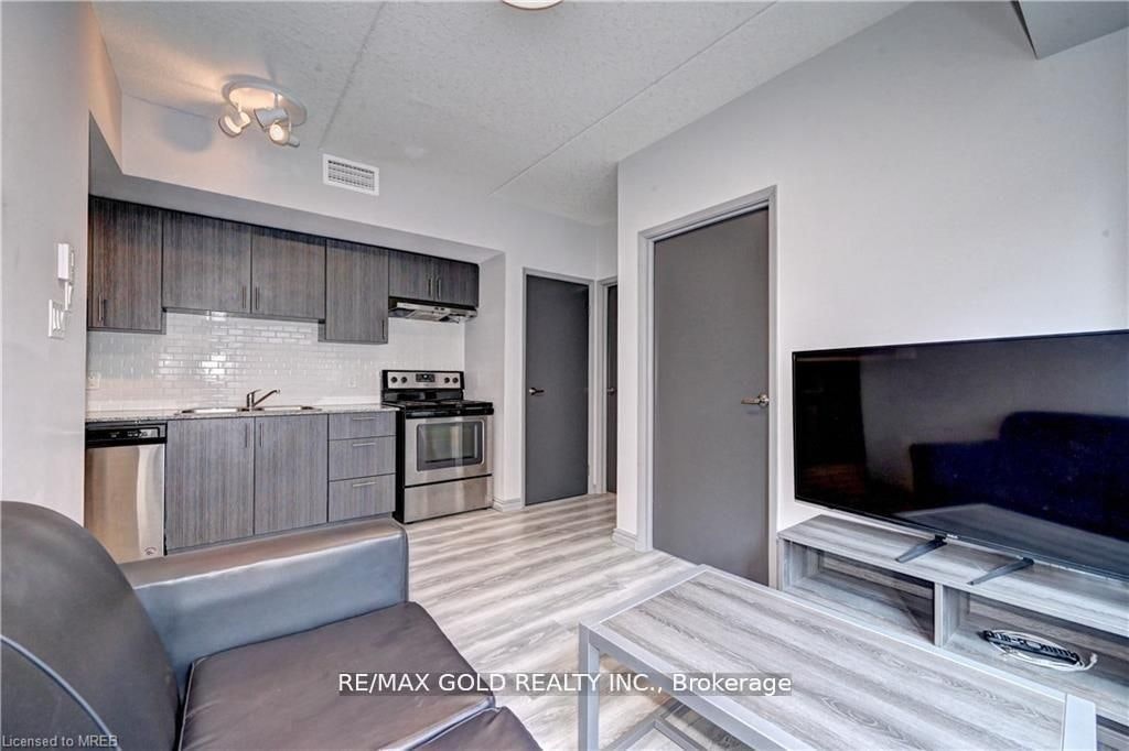 G304-275 Larch Street, Waterloo, ON, N2L 3R2 - 5