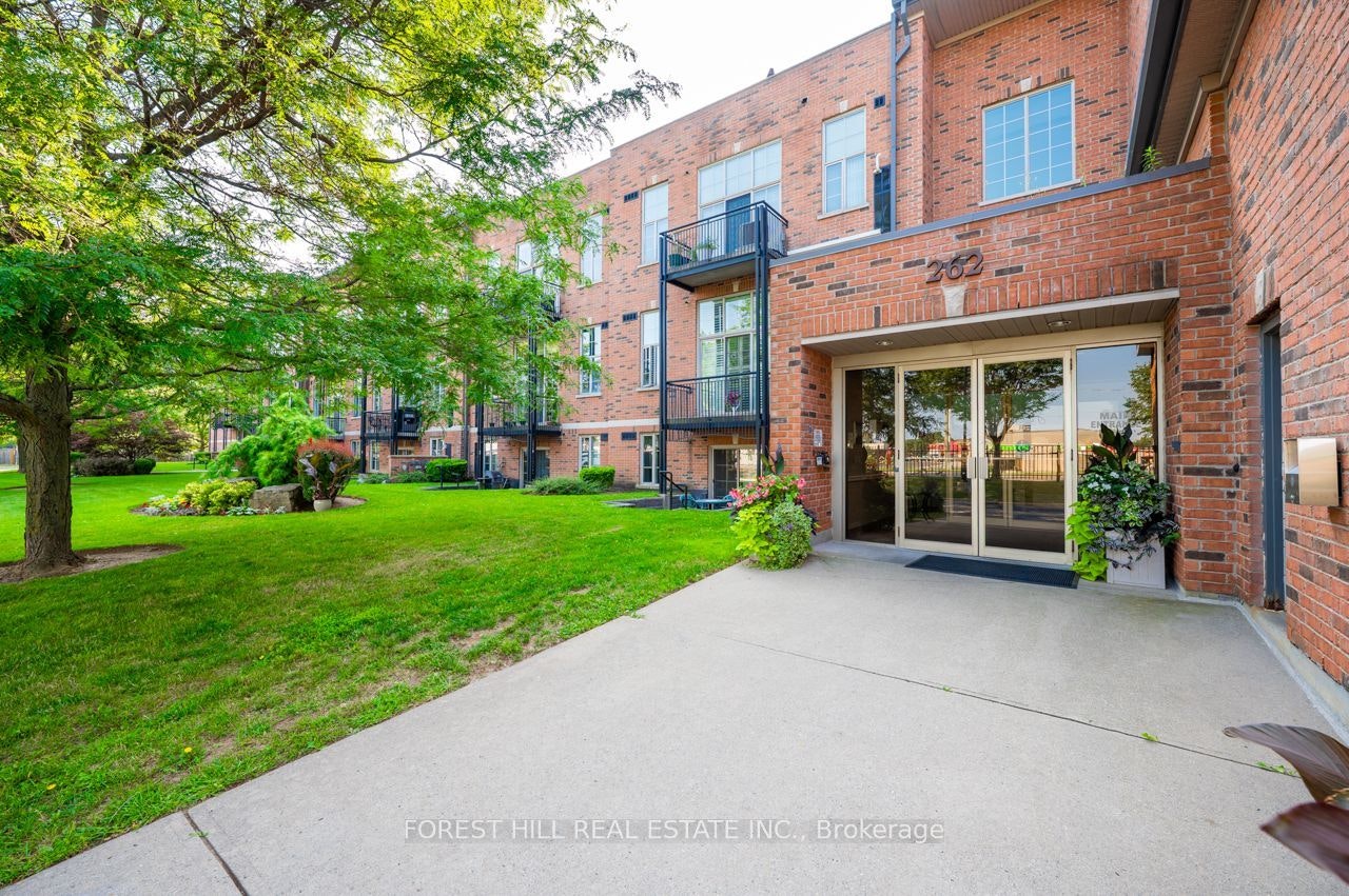 102-262 Dundas Street E, Hamilton, ON, L9B 1A9