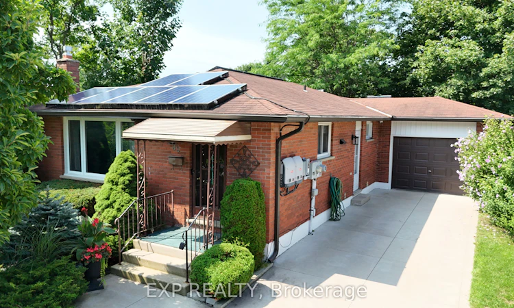 82 Lacey Crescent