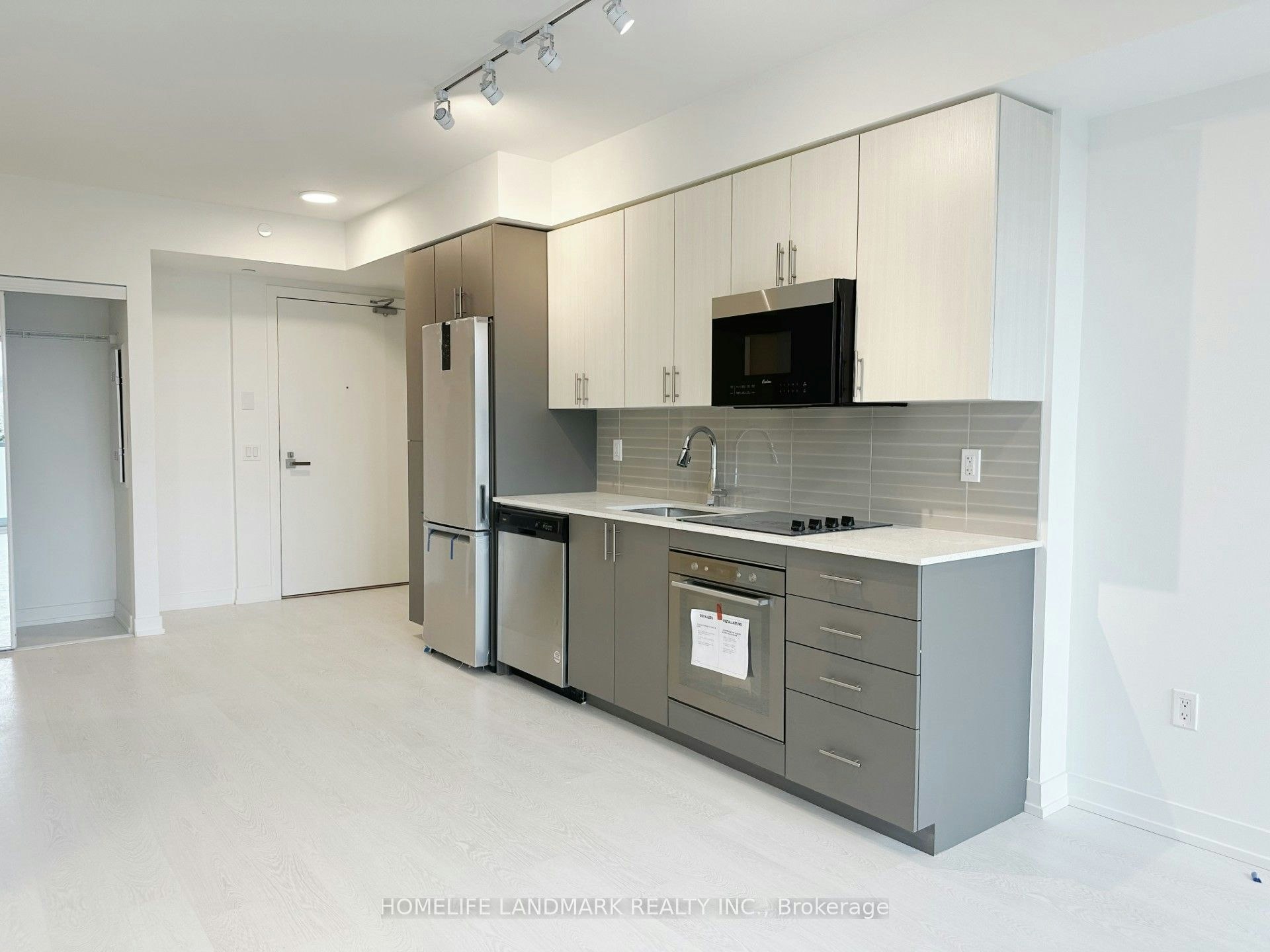 307-415 Main Street W, Hamilton, ON, L8P 1K5 - 9