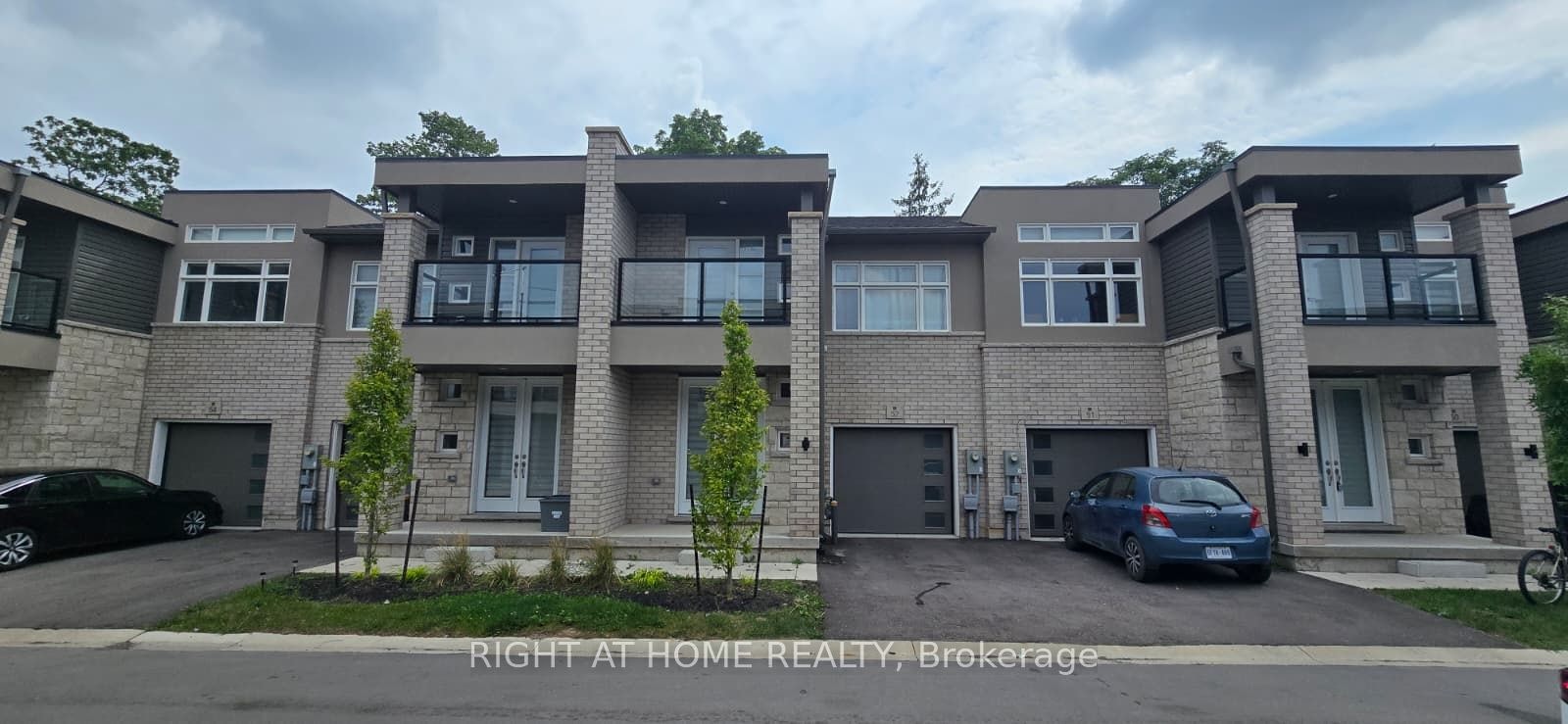 52-5672 Dorchester Road, Niagara Falls, ON, L2G 4Y8