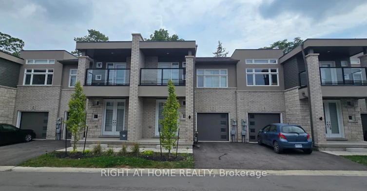 52-5672 Dorchester Road, Niagara Falls, ON, L2G 4Y8