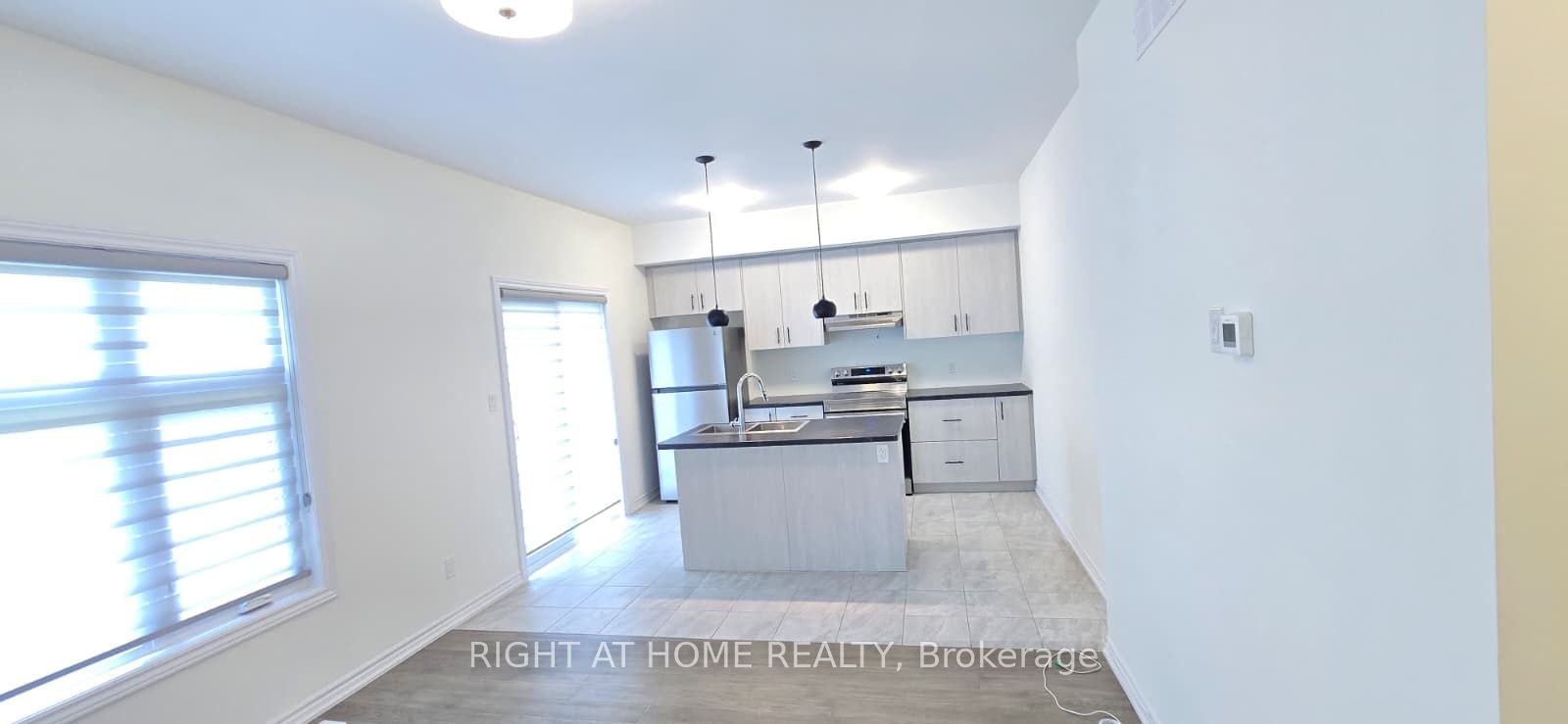 52-5672 Dorchester Road, Niagara Falls, ON, L2G 4Y8 - 4