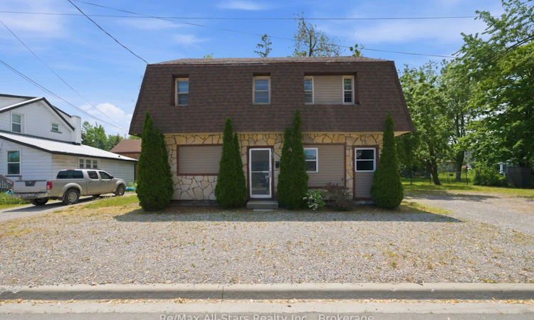 103 Durham Street W