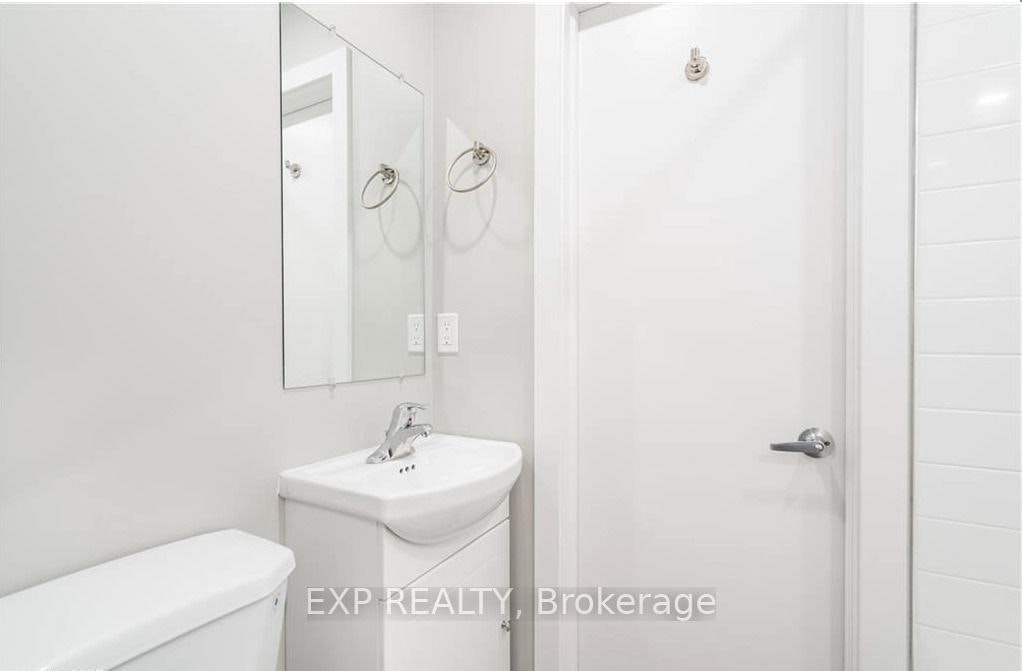 2-104 Wellington Street N, Hamilton, ON, L8R 1N3 - 4