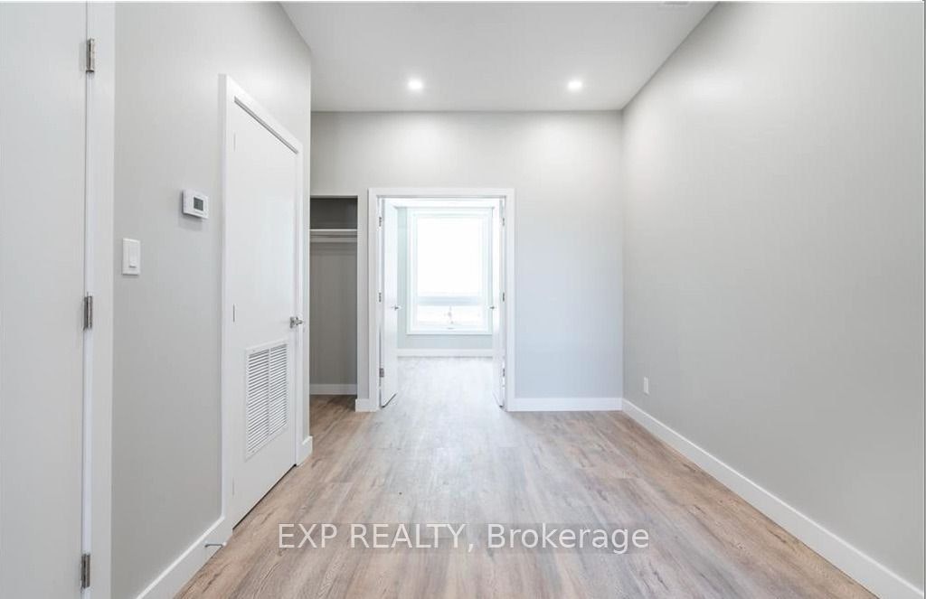 2-104 Wellington Street N, Hamilton, ON, L8R 1N3 - 10