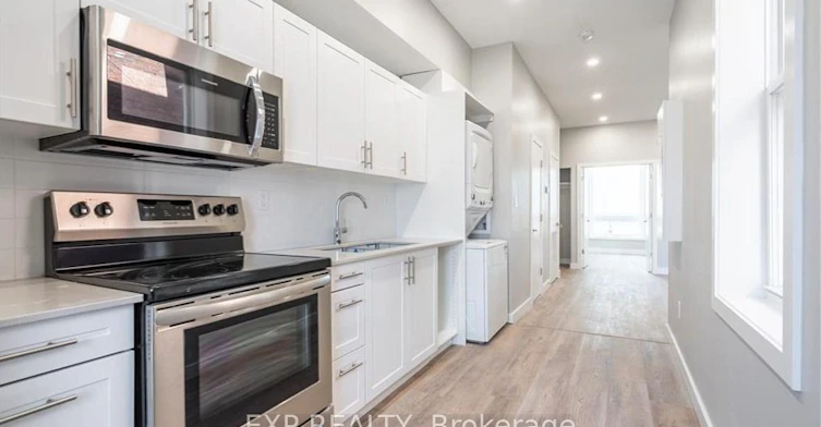 2-104 Wellington Street N, Hamilton, ON, L8R 1N3 - 6