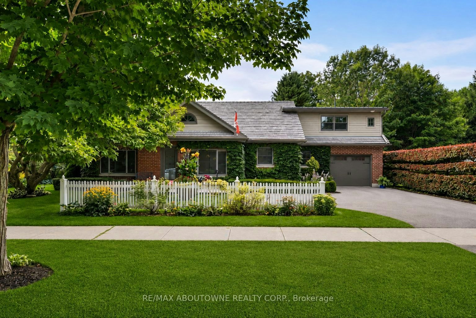 23 Alice Street E, Blue Mountains, ON, N0H 2P0