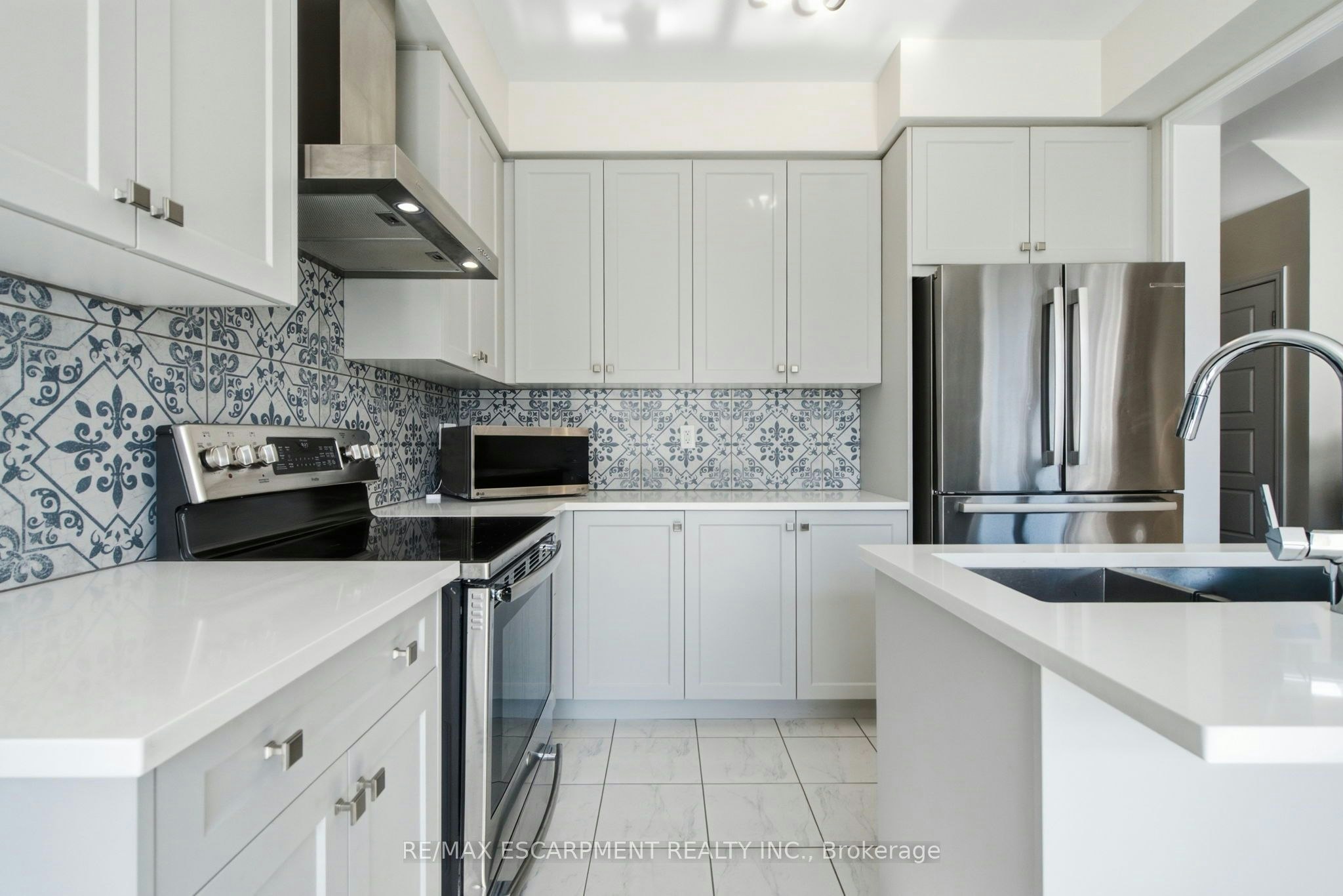 8 Magdalena Street, Hamilton, ON, L8K 5R9 - 13