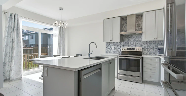 8 Magdalena Street, Hamilton, ON, L8K 5R9 - 12
