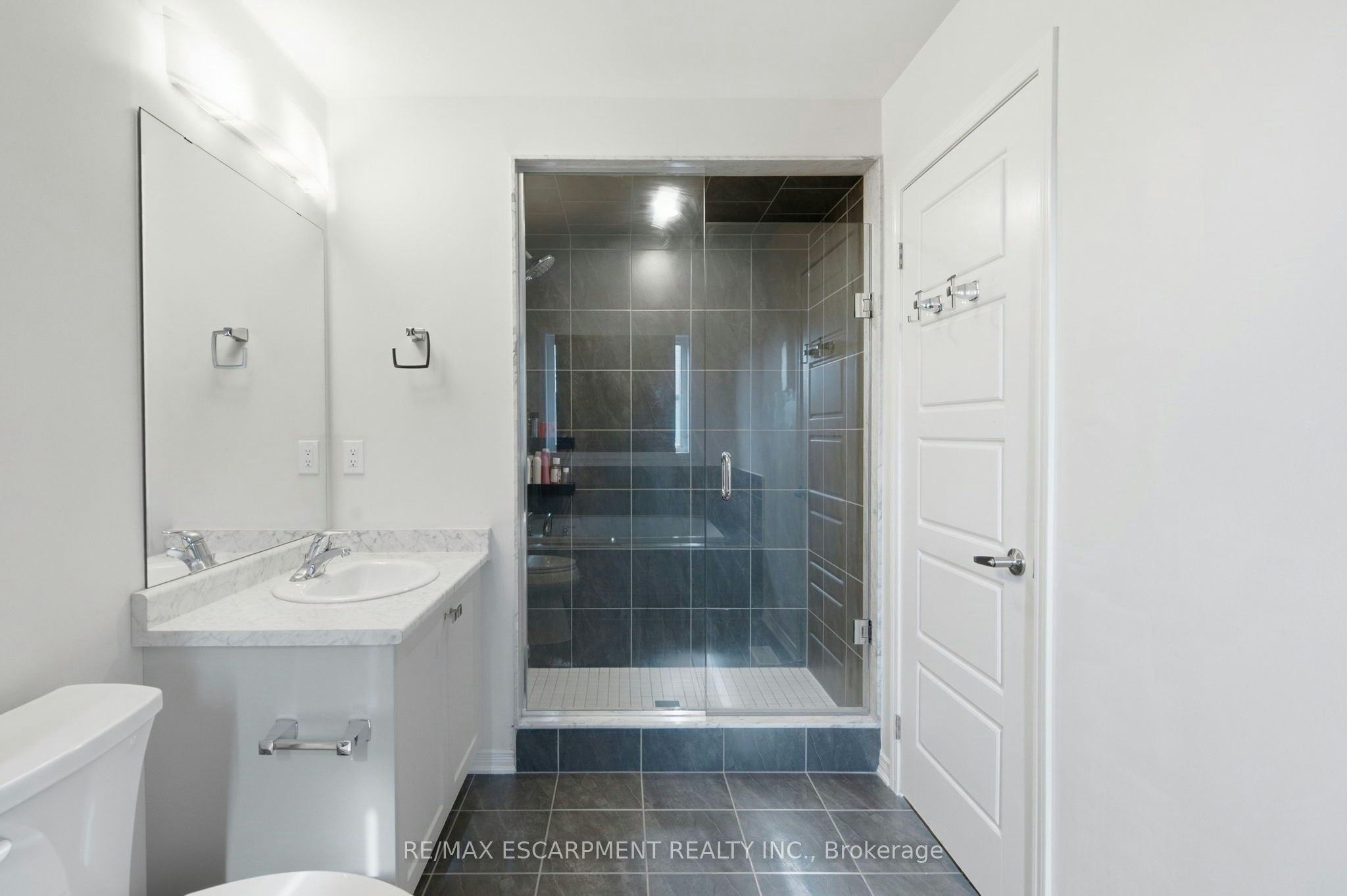 8 Magdalena Street, Hamilton, ON, L8K 5R9 - 20