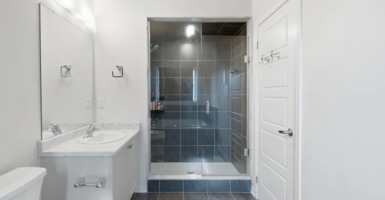 8 Magdalena Street, Hamilton, ON, L8K 5R9 - 20
