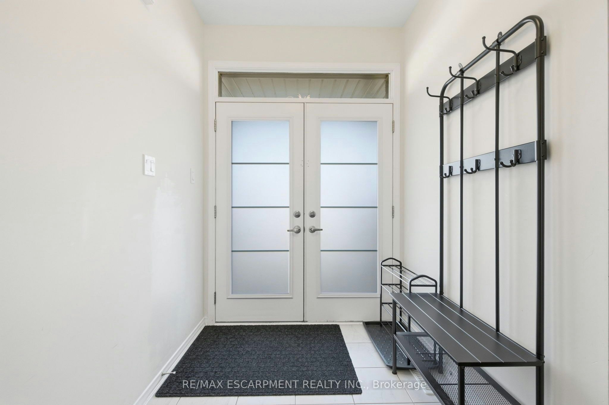 8 Magdalena Street, Hamilton, ON, L8K 5R9 - 3