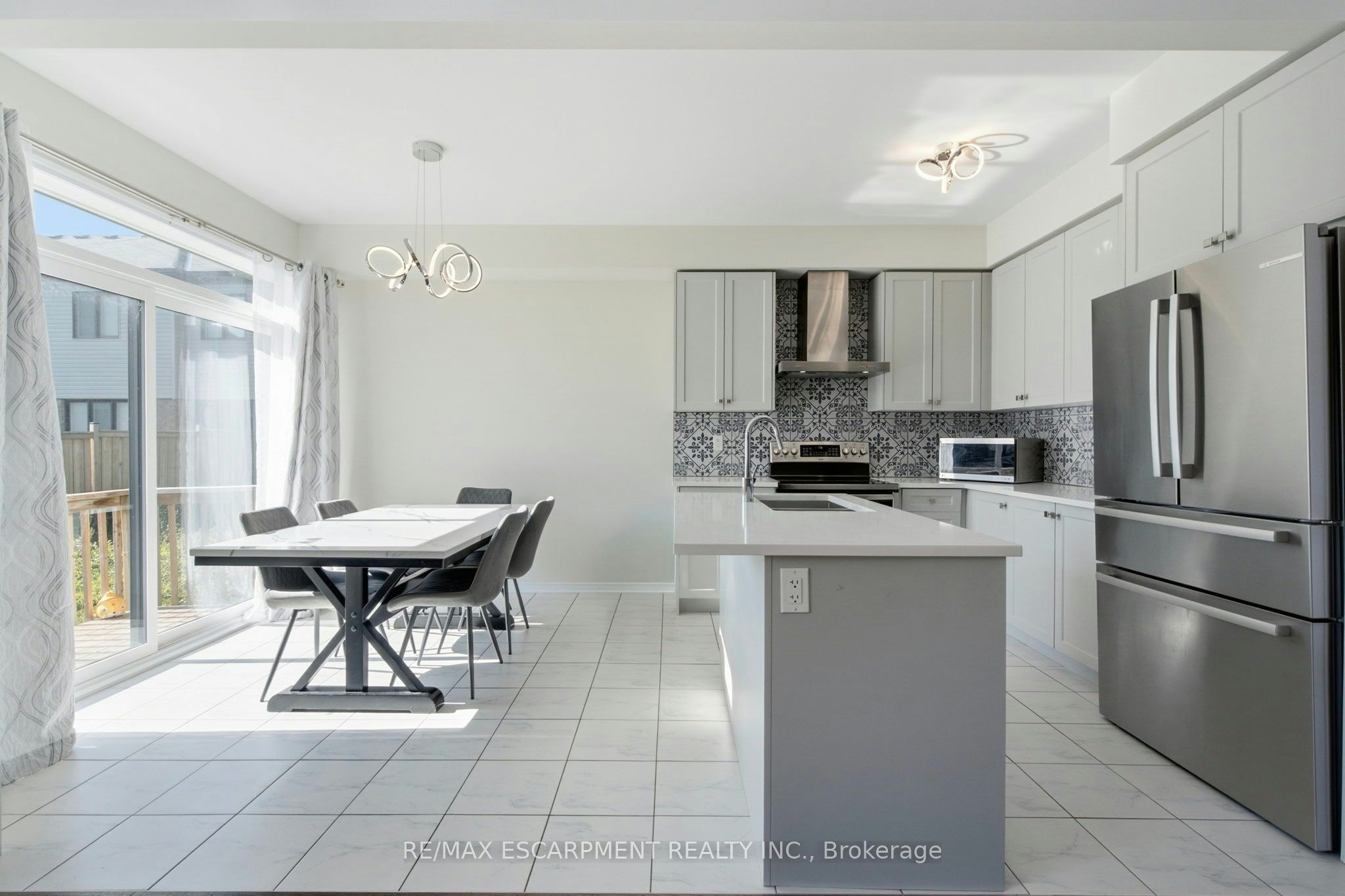 8 Magdalena Street, Hamilton, ON, L8K 5R9 - 10