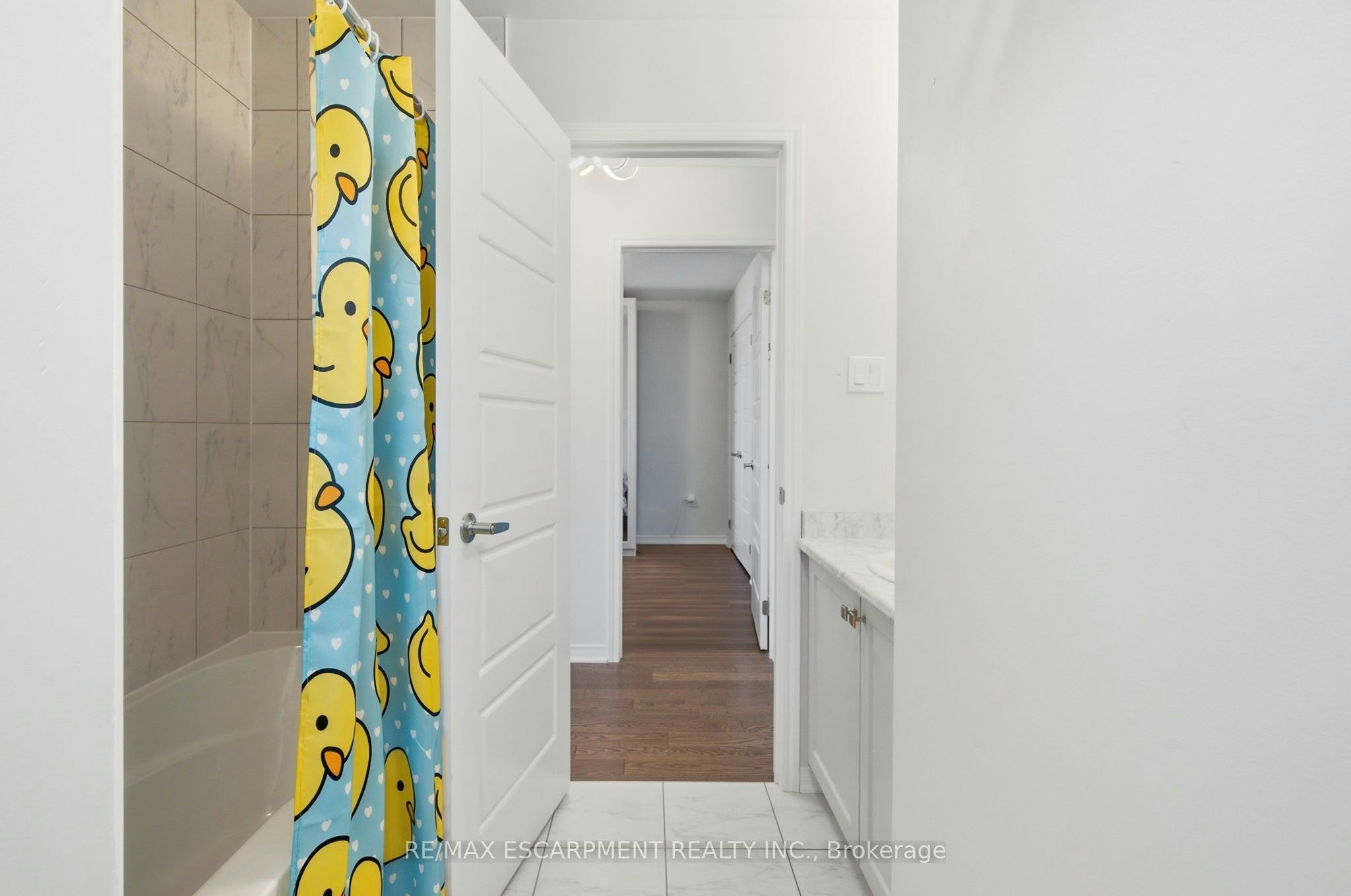 8 Magdalena Street, Hamilton, ON, L8K 5R9 - 30