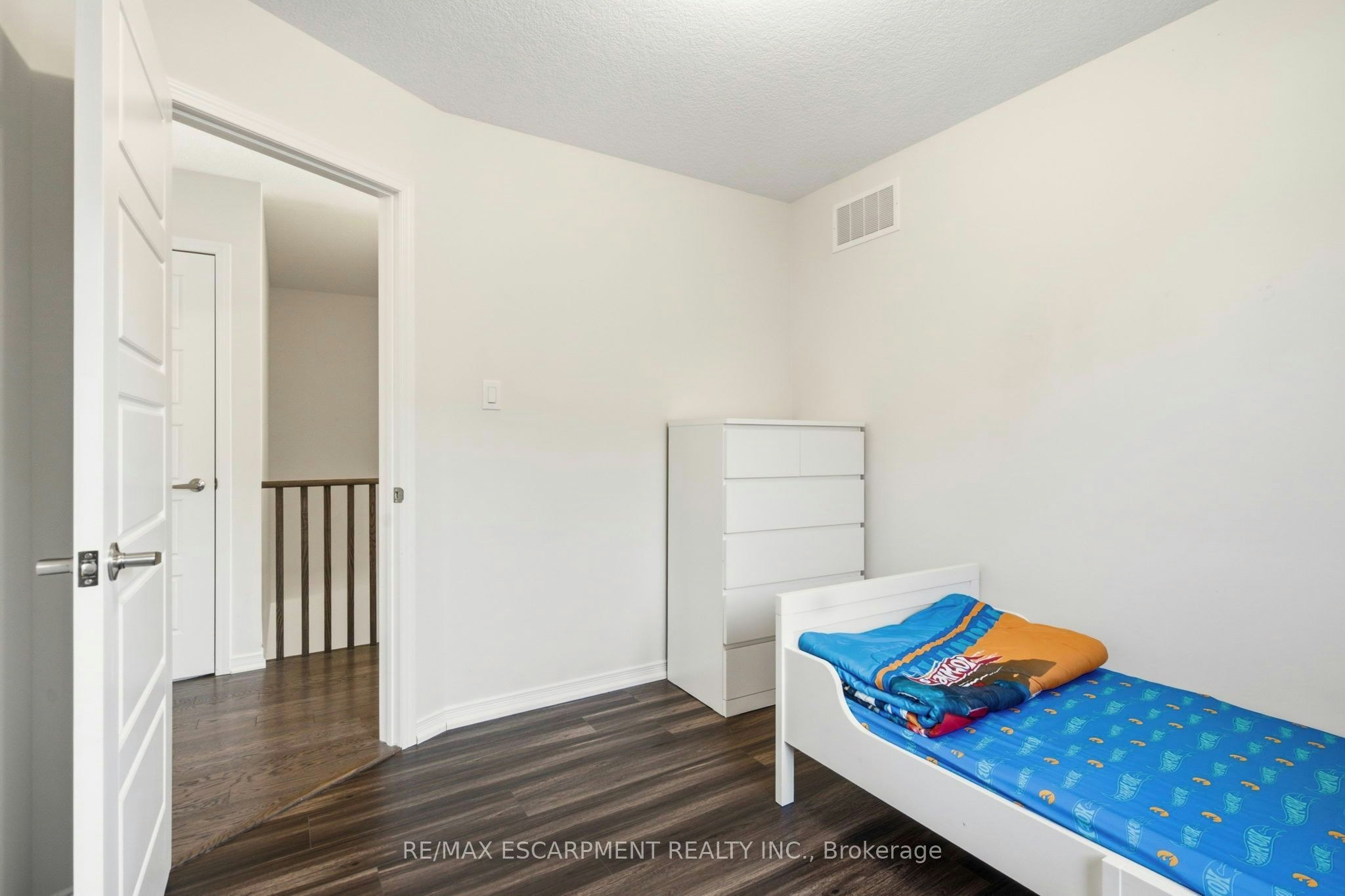 8 Magdalena Street, Hamilton, ON, L8K 5R9 - 24