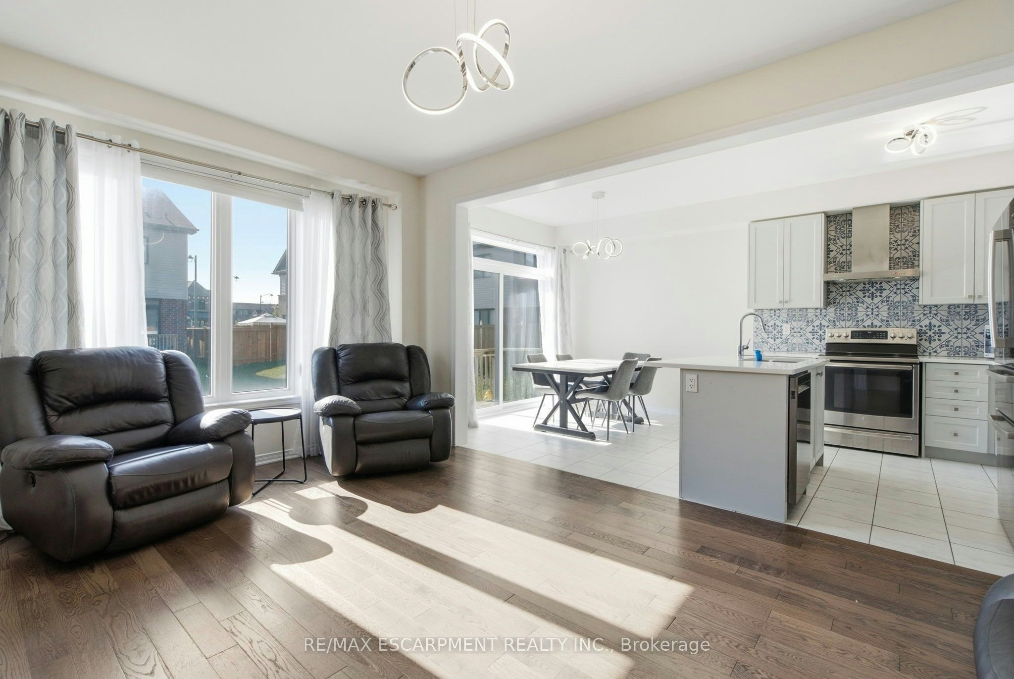 8 Magdalena Street, Hamilton, ON, L8K 5R9 - 9