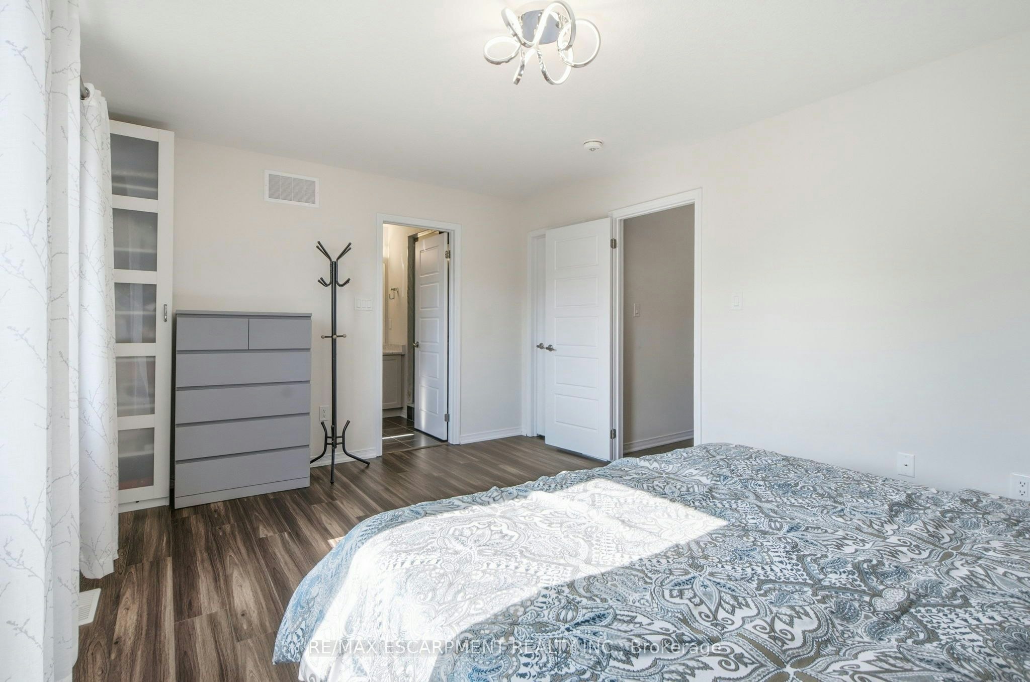 8 Magdalena Street, Hamilton, ON, L8K 5R9 - 18
