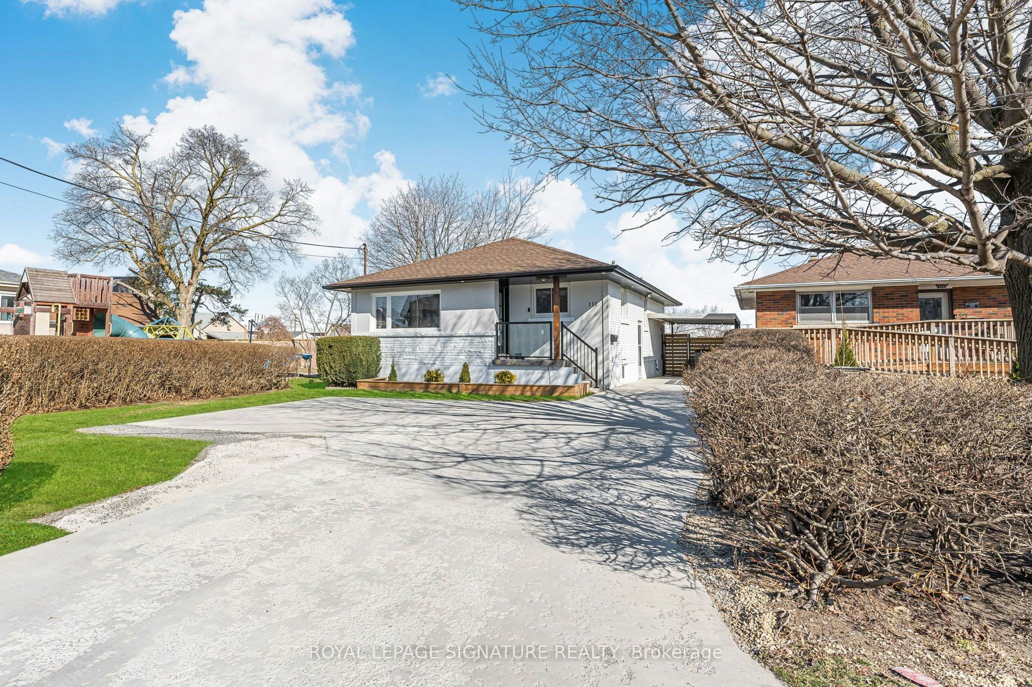 Upper-111 Eastchester Avenue N, St. Catharines, ON, L2P 2Y9