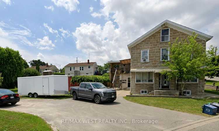 55 John Street N